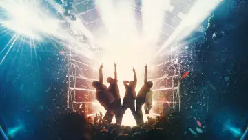 Задник до фильму"Larger than Life: Reign of the Boybands" #1299168