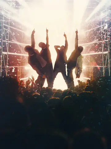 Постер до фильму"Larger than Life: Reign of the Boybands" #1299185