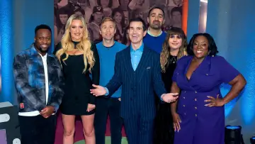 Задник до фильму"The Big Fat Quiz of Telly" #735576