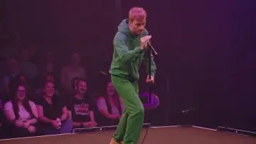 Задник до фильму"James Acaster: Hecklers Welcome" #681921