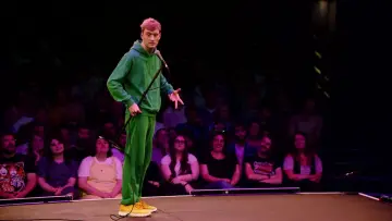 Задник до фильму"James Acaster: Hecklers Welcome" #681925