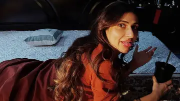 Задник до фильму"Aap Jaisa Koi" #672298