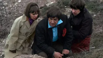 Задник до фильму"Doctor Who: The War Games in Colour" #735339