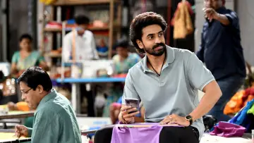 Задник до фильму"దేవకీ నందన వాసుదేవ" #1165179