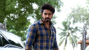 Задник до фильму"దేవకీ నందన వాసుదేవ" #1165185