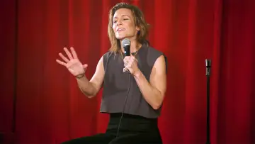 Задник до фільму "Cameron Esposito: Four Pills" #1641015