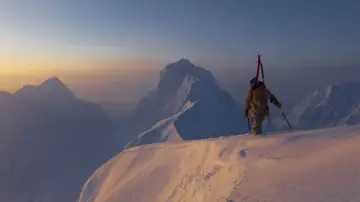 Задник до фильму"SKI - The Greatest Ski Tour of All Time" #735044