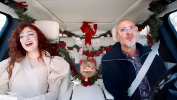 Задник до фильму"Carpool Karaoke: Різдво з “Автокараоке”" #678404