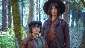 Задник до фільму "Em & Selma Go Griffin Hunting" #1906216