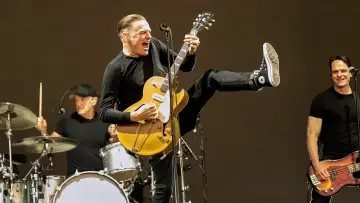 Задник до фильму"Bryan Adams: Live At The Royal Albert Hall" #856685