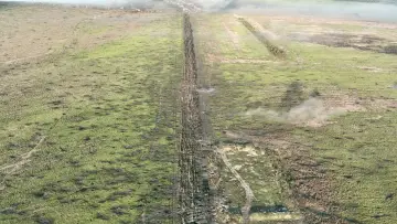 Задник до фільму "2000 метрів до Андріївки" #539418