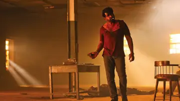 Задник до фильму"ரெட்ட தல" #593322
