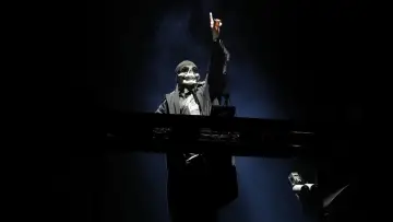 Задник до фільму "Vladimir Cauchemar aux Francofolies 2024" #1583351