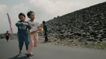 Задник до фільму "Children of Heaven" #914345