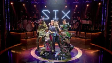 Задник до фильму"SIX: The Musical Live!" #847129