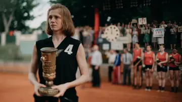 Задник до фільму "Tīklā. TTT leģendas dzimšana" #1591317