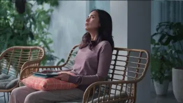 Задник до фільму "Lyora: Penantian Buah Hati" #1846270