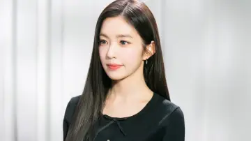 Задник до фільму "레드벨벳 해피니스 다이어리 : 마이 디어, 레베럽 인 시네마" #1712325