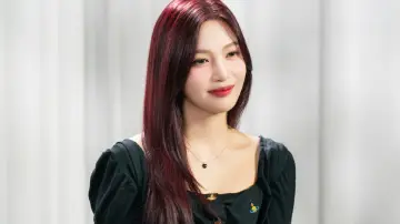 Задник до фільму "레드벨벳 해피니스 다이어리 : 마이 디어, 레베럽 인 시네마" #1712328