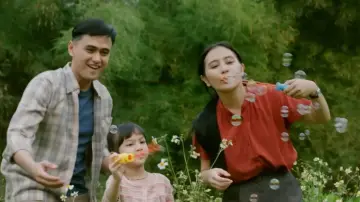Задник до фильму"Patah Hati Yang Kupilih" #539007
