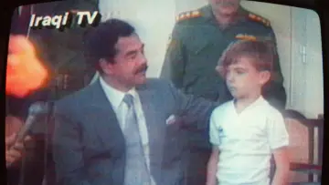 Задник до фильму"Flight 149: Hostage of War" #1175421
