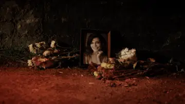 Задник до фильму"Marion