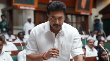 Задник до фильму"கராத்தே பாபு" #1195943