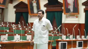 Задник до фильму"கராத்தே பாபு" #1195946
