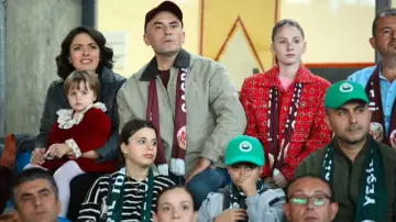 Задник до фильму"Başka Bir Sen" #880042