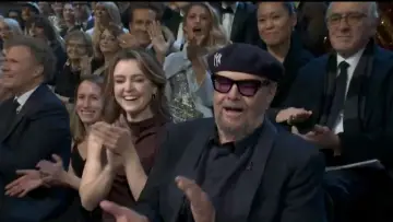 Задник до фильму"SNL50: The Homecoming Concert" #731320