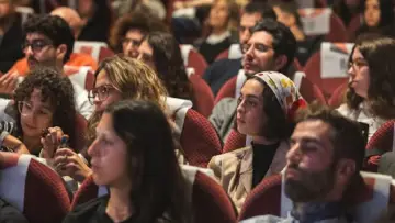Les imatges arribaren a temps постер