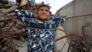 Задник до фільму "Gaza: How to Survive a Warzone" #1812216