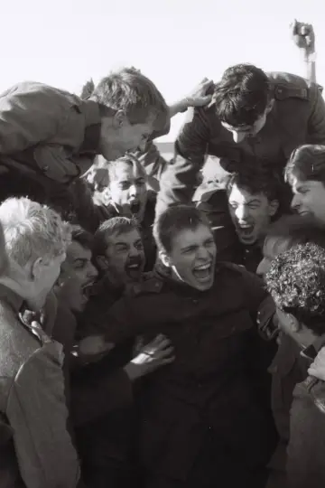 Постер до фільму "Les Braves (Coward)" #817152