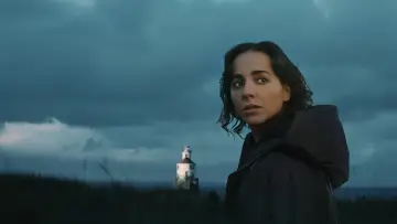 Задник до фильму"Murder at the Lighthouse" #699928