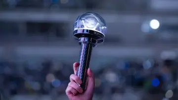 Задник до фільму "Seventeen [Right Here] World Tour in Cinemas" #981840