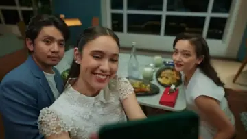 Задник до фильму"Musuh Dalam Selimut" #540364