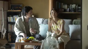 Задник до фильму"夏の砂の上" #929583