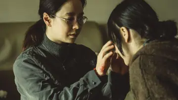 Задник до фильму"구원자" #539931