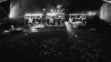 Задник до фільму "Oasis: Don