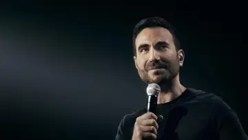 Задник до фильму"Brett Goldstein: The Second Best Night of Your Life" #941131