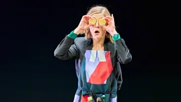Задник до фильму"National Theatre Live: Inter Alia" #767753