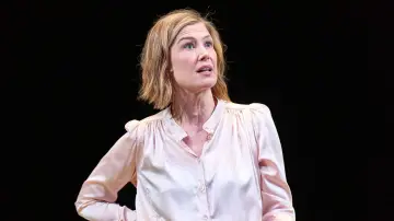 Задник до фильму"National Theatre Live: Inter Alia" #767756