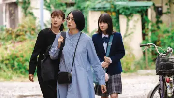 Задник до фильму"兄を持ち運べるサイズに" #644952
