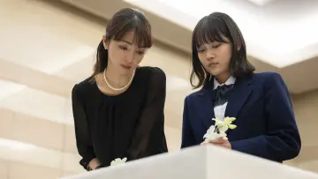 Задник до фильму"兄を持ち運べるサイズに" #977441