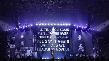 Задник до фільму "j-hope TOUR [HOPE ON THE STAGE] in Japan" #977620