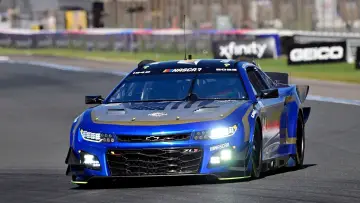 Задник до фільму "American Thunder: NASCAR to Le Mans" #662366