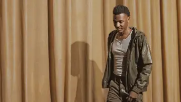 Задник до фильму"Jerrod Carmichael: Don