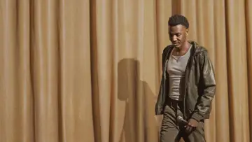 Задник до фильму"Jerrod Carmichael: Don