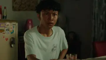 Задник до фильму"Check Out Sekarang, Pay Later (Caper)" #921880