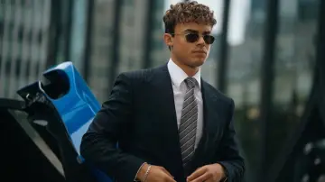 Задник до фільму "Our Fault: London" #1636667